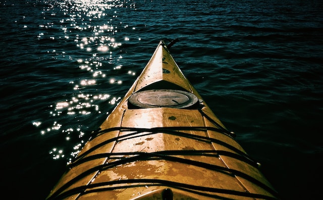 Canoeing VS Kayaking
